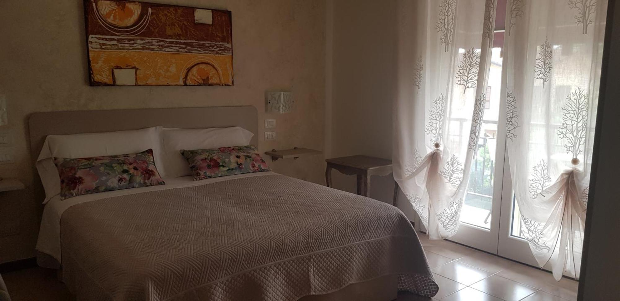 Hotel Margherita Meuble Sirmione Quarto foto